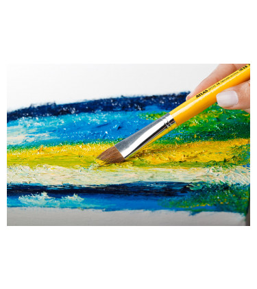 Ox ear hair, flat tip artistic brush